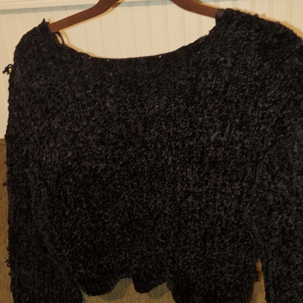 Sweater - Picture 2 of 3
